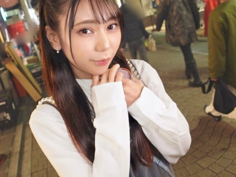 【美脚美少女との出会い】 街で見つけた脚線美に一目惚れ！ 可愛い顔とスレンダーなボディで最高のセックス体験♡