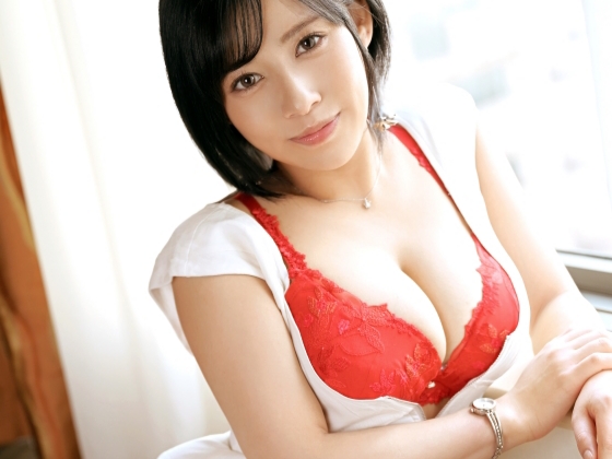 【爆乳お姉さんの濃厚フェラ＆ハメ】ダイナマイトボディの美巨乳お姉さんがチンコをしゃぶりまくり！ビンビンに勃起したチンポでオマンコを激しく突かれ、感じまくるエロすぎるセックス！