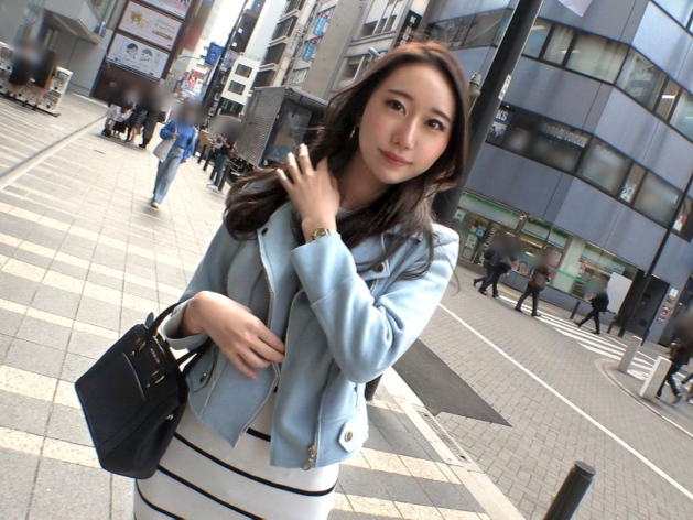 【美脚ニットワンピ美女】『もっと激しく…』ピタニットで強調された美脚とエロボディがたまらない！パコパコピストンで激しく突かれ、腰振りが止まらない濃厚セックスに溺れる！