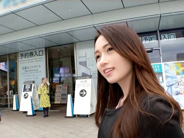 【禁断のオフィスラブ】『会社では内緒よ…』ハーフ美女秘書と社長の危険な関係！業務中に密会し、生ハメ不倫セックスで愛を確かめ合う♡