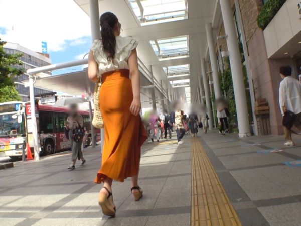 【高身長美脚お姉さんをナンパ即ハメ】『久しぶりで感度MAX…』173cmのスレンダーボディを激しく責め、手マンで大洪水！ご無沙汰マ○コに極太チンポをねじ込み、悶絶イキする姿は必見！！