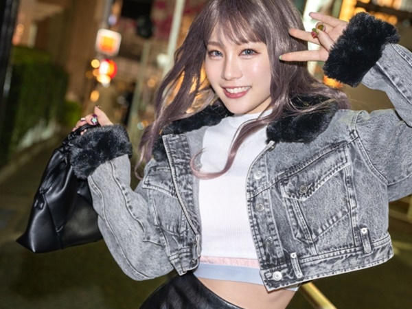 【激カワギャルの逆ナンパ】『私がリードしてあげる♡』ホテルでギャルムーブ全開！チンポに跨り、腰を振りまくってイキまくる！！エロかわギャルの本気セックス！