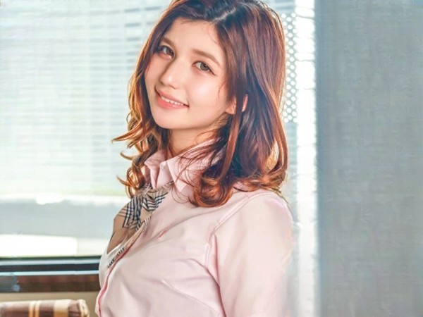 【ハーフ美少女の淫らな秘密】『やだっ…気持ち良すぎる…』エキゾチックな美貌のハーフ娘がおじさんチ○ポにメロメロ！甲高い喘ぎ声で感じまくり、ぐちゅぐちゅオマ○コでイキ乱れる！♡
