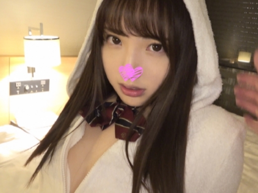 【制服美少女バックピストン】キュートな女の子を後ろから激突き！プリッと上向きの美尻と悶えるカワイイ顔が最高すぎて、バックでガンガン突きまくる！！