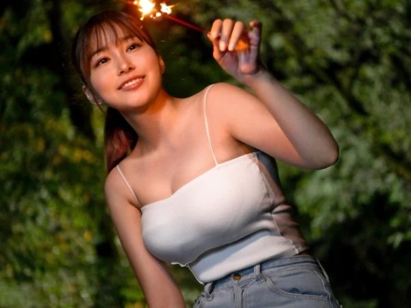 【田舎で出会った爆乳美女】元風俗嬢の色気ムンムンお姉さんが若チ○ポにメロメロ!ホテルで濃厚セックス♡たっぷり精子を受け止めるエロいカラダがヤバい!